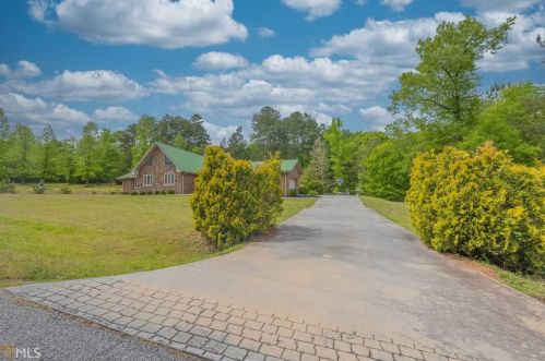 67 Sunrise Dr, Lavonia, GA 30553-2708