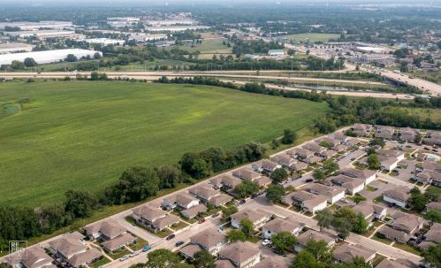 6105 Kit Carson Dr, Hanover Park IL  60133-4923 exterior