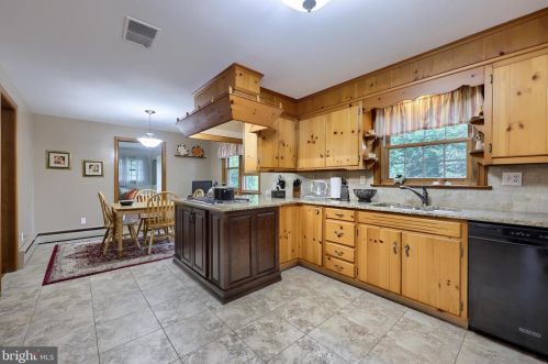 149 Roosevelt Blvd, Lancaster PA  17601-4039 exterior