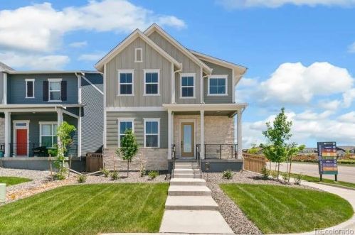 6006 Lisbon St, Denver, CO 80019-8529