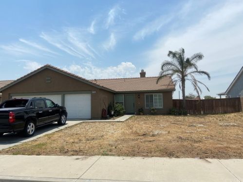 1393 La Gloria Dr, Rialto, CA 92377-4467