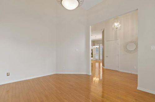 3781 Lakeway Ct, Addison TX 75001-7945 exterior