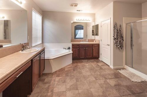 1894 Vintage Cir, Valley Home CA  95361-8678 exterior