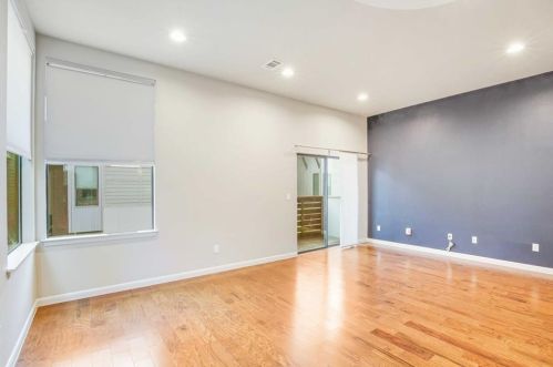 3413 Charlotte Rose Dr, Austin TX  78704-7138 exterior