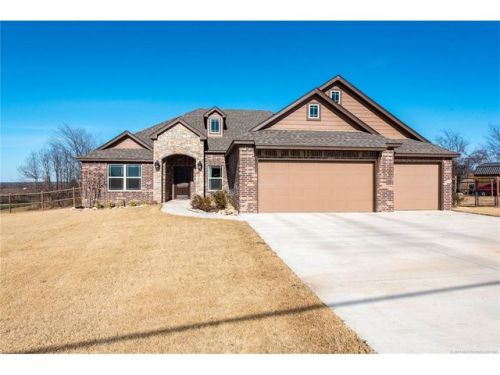 3805 Maple Dr, Collinsville, OK 74021-1507