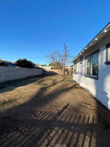 1020 Hickory St, Santa Ana CA  92701-6004 exterior