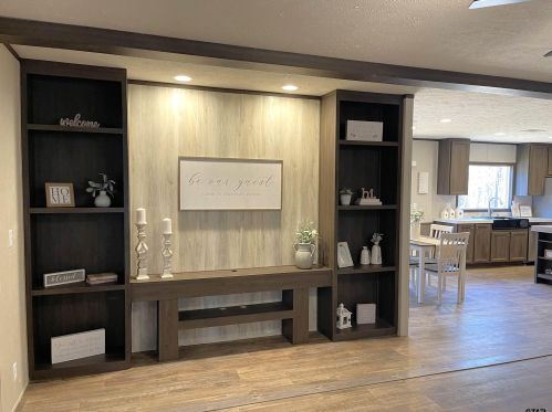 2462 Blocker Rd, Marshall TX 75672-3720 exterior