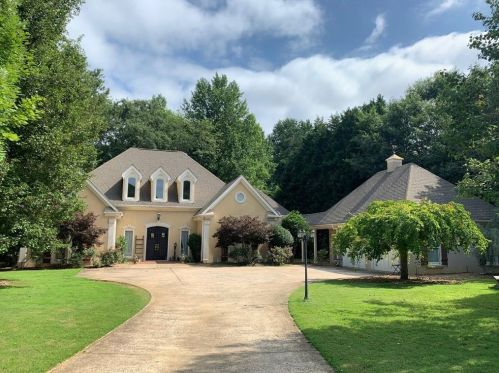 603 Creekbank Ct, Holly Springs, GA 30188-2317
