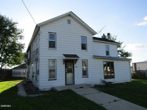702 Broad St, Lanark, IL 61046-9644