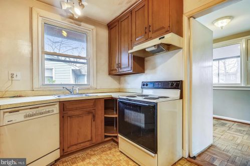 8407 Tahona Dr, Silver Spring MD 20903-3210 exterior