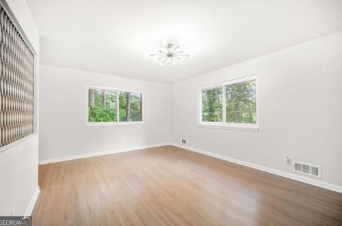 3007 Dogwood Dr, Atlanta GA  30344-3905 exterior