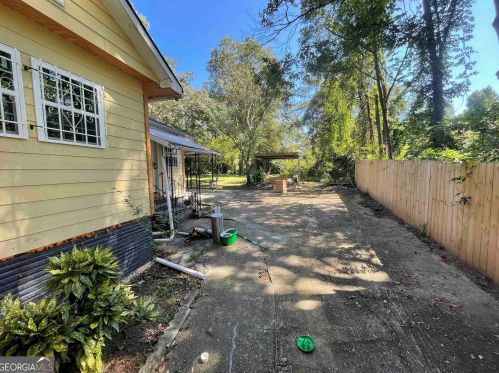 40 Knottingham Ct, Stockbridge GA  30281-3103 exterior