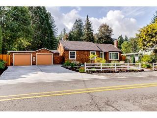 42926 Leaburg Dr, Leaburg, OR 97489-8502
