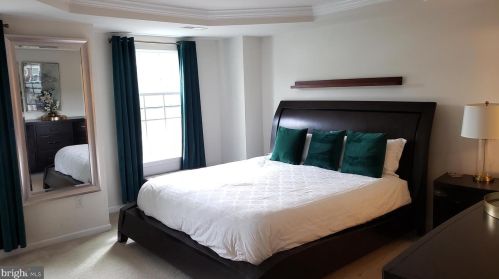 6 Sundance Dr, Trenton NJ 08619-3968 exterior