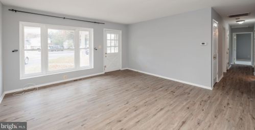 6003 Sagebrush Pl, Springfield VA  22150-1546 exterior