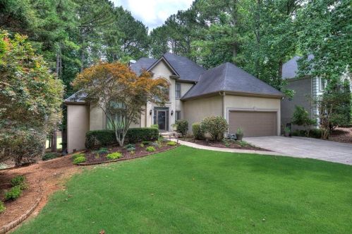 3200 Eagle Watch Dr, Holly Springs, GA 30189-6852