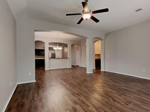 1937 Briar Grove Dr, Conroe TX  77301-2053 exterior