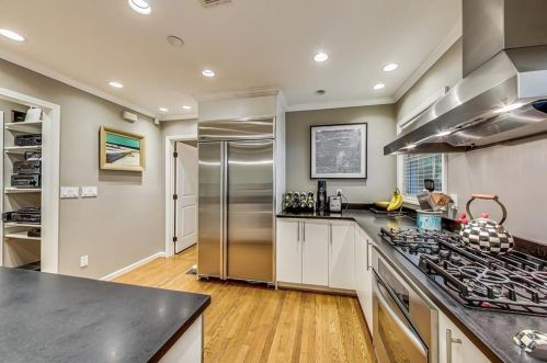 2452 Elizabeth Ann Ln, Atlanta GA  30324-3713 exterior