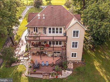 1263 Avon Bend Rd, Charles Town, WV 25414-4560