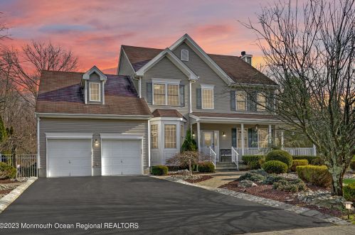9 Springbrook Dr, Jackson Twp, NJ 08527-4368