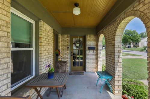 3343 Gibsondell Ave, Dallas, TX 75211-5023