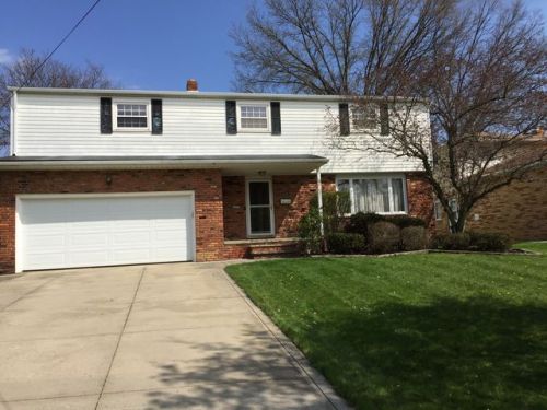 378 Kenyon Ave, Cleveland OH  44146-2629 exterior