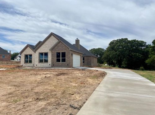 2556 Cardinal Rd, Azle, TX 76020-6506
