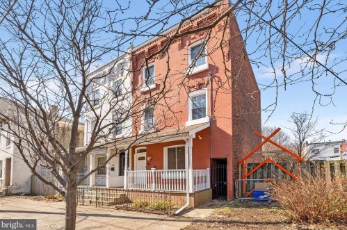 318 41st St, Philadelphia, PA 19104-2234