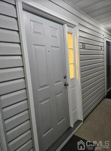 112 Prestwick Way, Edison, NJ 08820-4681