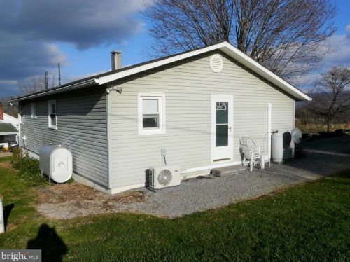 2471 River Rd, New Market, VA 22844-2011