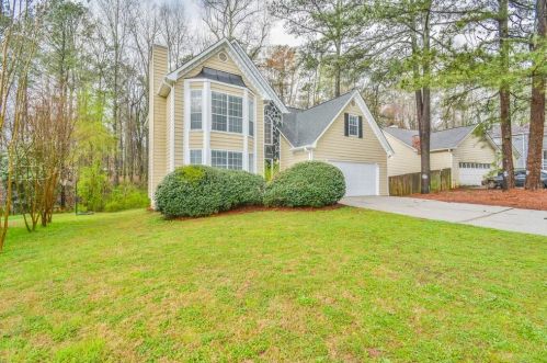 1629 Cumberland Club Rd, Marietta, GA 30008-5078