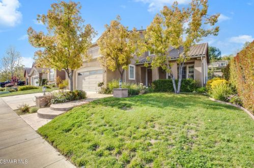 251 Knoll Ridge Rd, Simi Valley, CA 93065-8229