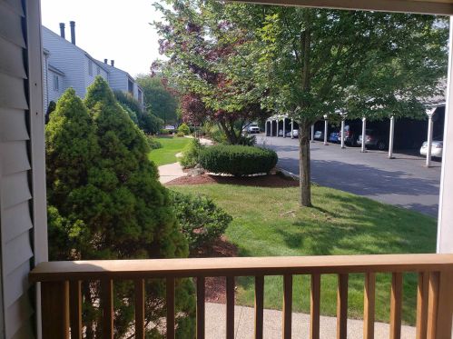 1 Ternbury Sq, Nashua, NH 03060-5642