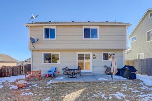 6067 Quatar Way, Aurora CO 80016-7134 exterior