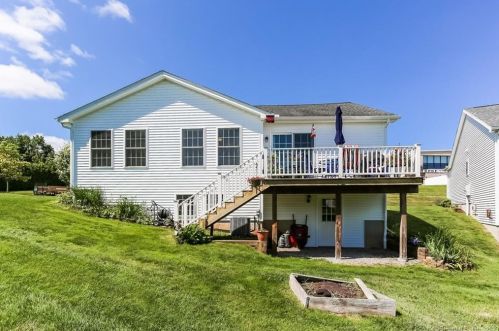 56 Autumn Ln, Middletown CT  exterior