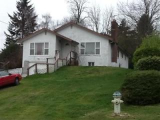 5552 Juniper St, Seattle, WA 98178-2888