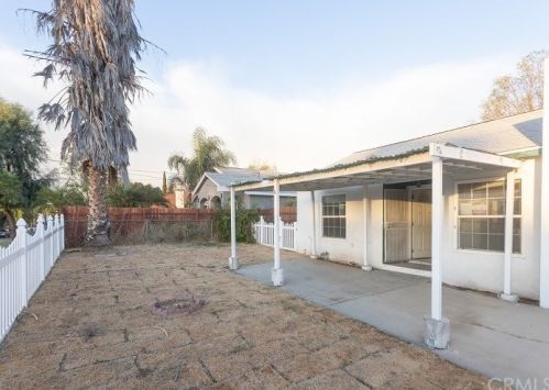 6860 Murray St, Riverside, CA 92504-1948