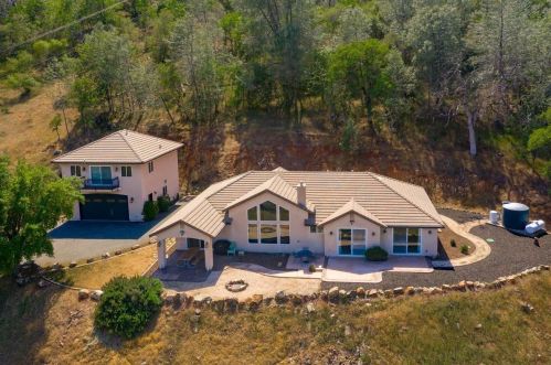 7530 Collins Lake Rd, Browns Valley, CA 95918-9713
