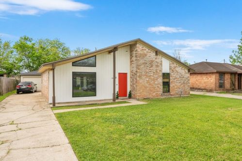 1413 Northview Dr, Angleton, TX 77515-3731