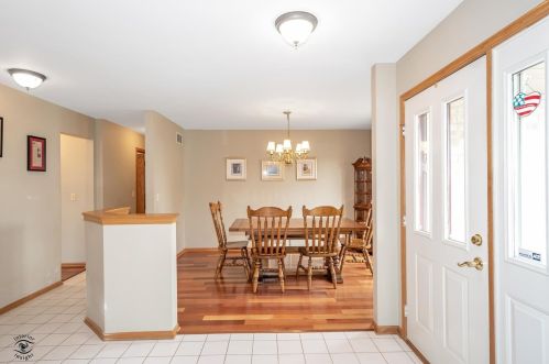 16012 Alexandria Dr, Tinley Park, IL 60477-6330