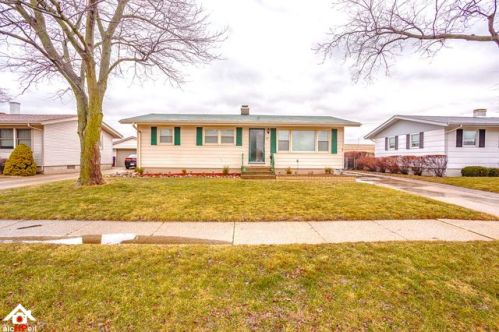 32 Indianwood Dr, Thornton, IL 60476-1131