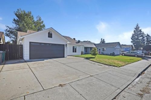 1736 Church St, Lodi, CA 95240-6240