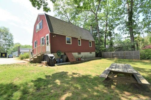 105 Latici St, Putnam, CT 06260-1131