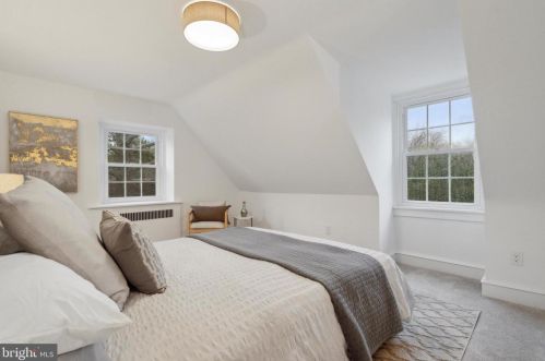 426 Durham St, Philadelphia PA  19119-1222 exterior