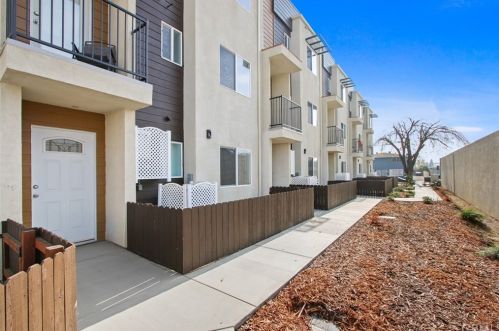 3801 Franklin Ave, Fullerton, CA 92833-3410