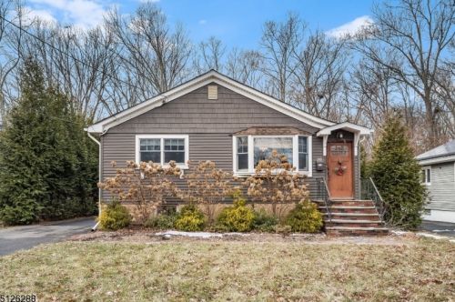 310 Passaic Ave, Stirling, NJ 07980-1333