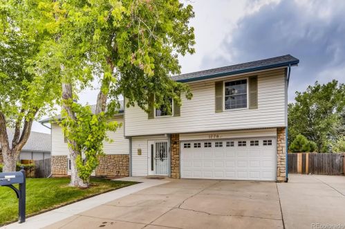 17786 Tennessee Dr, Denver, CO 80017-3342