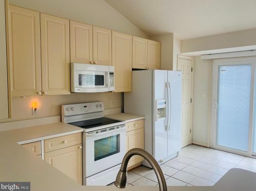8707 Lancaster Gate Rd, Fredericksburg, VA 22408-8735