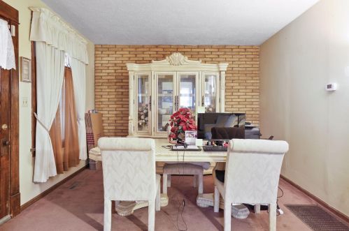1122 Albemarle St, Saint Paul MN  55117-4415 exterior