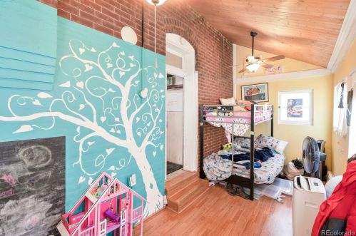 111 4 Ave, Denver CO 80203-4007 exterior